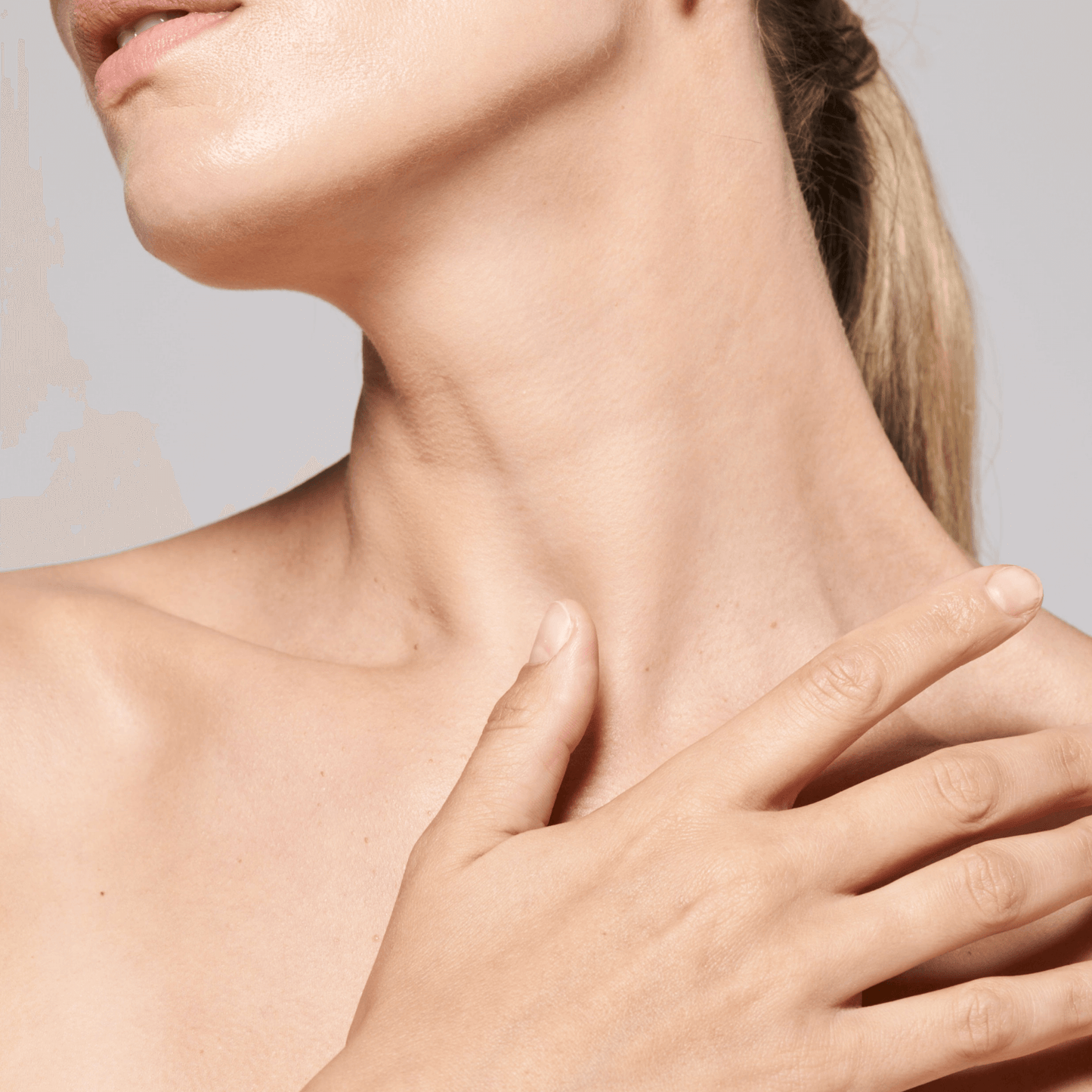 SKINN Cosmetics Neckamour Serums