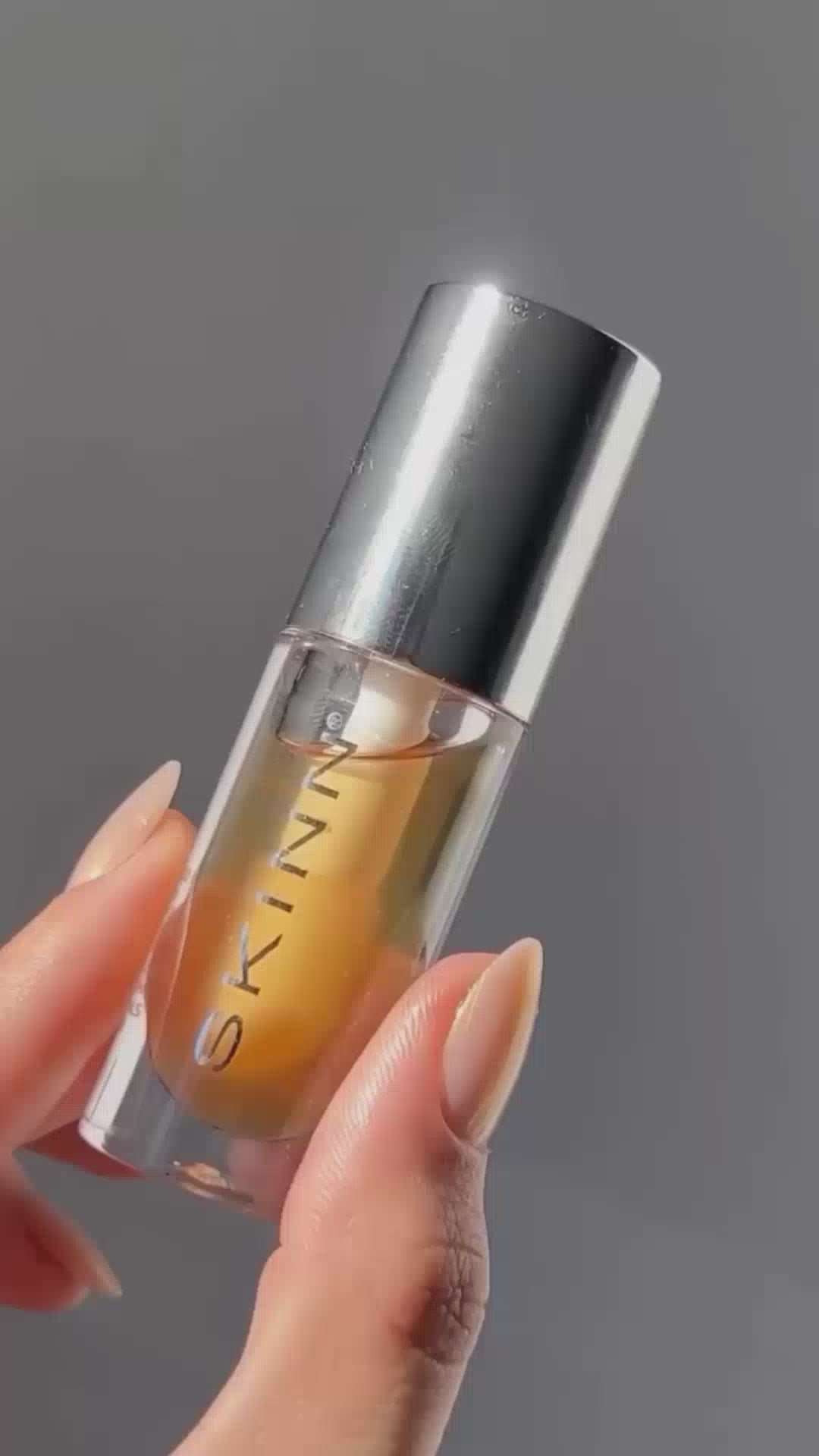 Lip-Oil-Comp-9x16.mp4